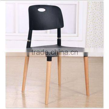 2016 hot selling plastic stackable chair with beechwood legs