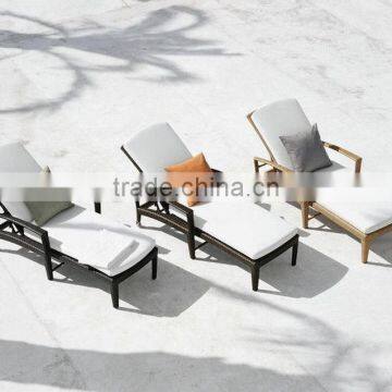 Resin Wicker Patio Furniture Sun lounger With waterproof Cushion