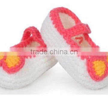 handmade crochet pattern baby shoes