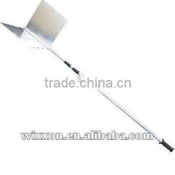 retracted garden snow shovel