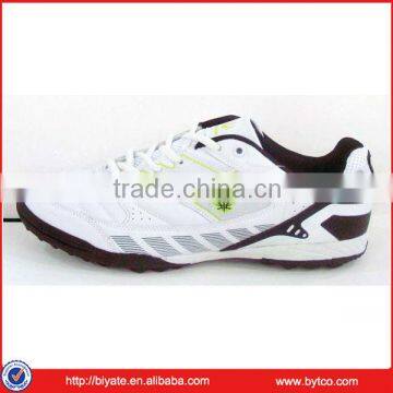 Good quality and cheap football boots