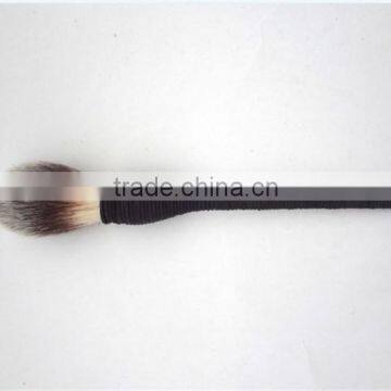 High Quality Synthetic Hair Powder Blush Brush Handmade Rattan Kabuki Makeup Brush