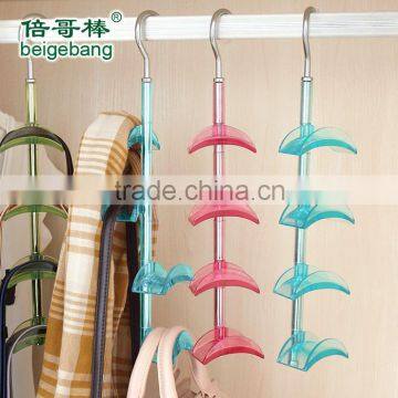 Plastic clothes & bag hangers
