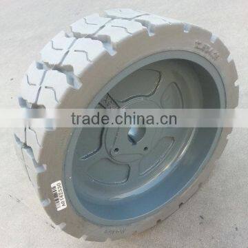 20 ft Electric Narrow Scissor Lift Tire 12.5x4.25 Solid Non-marking Tyre for Haulotte Optimum 6 photo-3