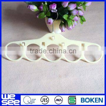 High Quality Eco-friendly 5-hole Ring Rope Slots Holder Hook Scarf Wraps Shawl Storage Hanger photo-2