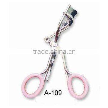 Metal eyelash curler