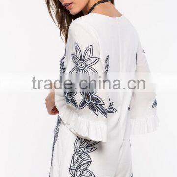 New Style Girls White Bold Embroidered Floral Cheap Romper photo-4