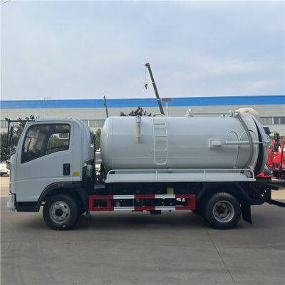 Low Price High Quality Water Tanker Petroleum Diesel Transport Oil Tanker Fuel Truck for Sale Portable Removable Small Mini Fuel Truck