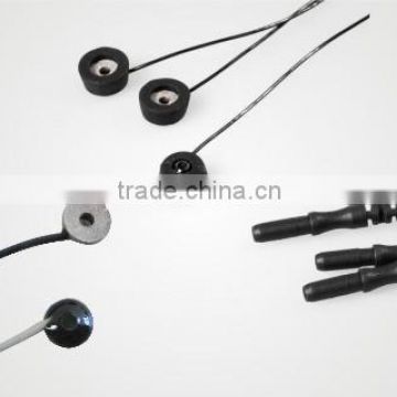 Various EEG electrode materials (coated gold, pure silver, coated AgCl)