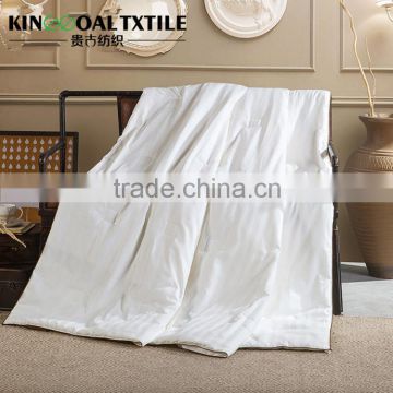 Breathable Soft 100% Pure Silk Quilts/Duvets 150-380GSM From China