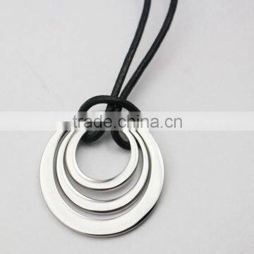 Handmade Stainless Steel Circle Pendant Necklace photo-2