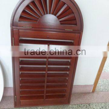 Internal plantation shutter