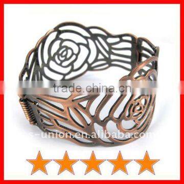 Fashion through carved flowers copper alloy bangles