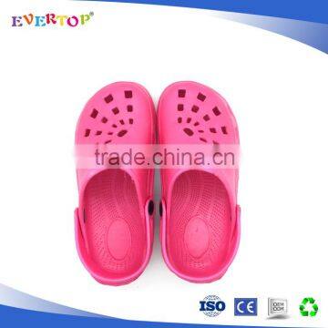 2016 latest cheap hole upper deisgn red soft eva injectio shoes garden clogs