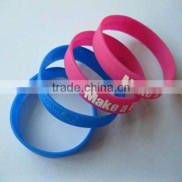1C printed logo on silicone bracelet or wristband