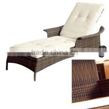 Lounge Chair With Armrest And Wheel