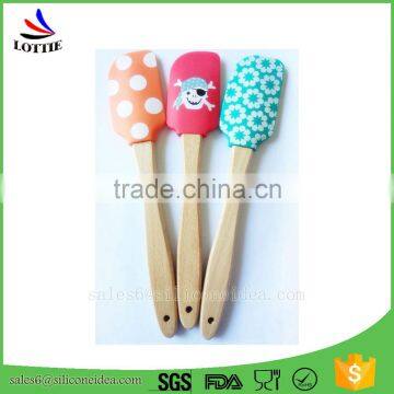 100% Food Grade Personalized Baking kitchen silicone Christmas pastry spatula kids silicone spatula