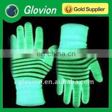 Best selling christmas item glow in dark fluorescent gloves