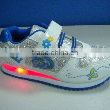 2016 Latest design kids light up shoes