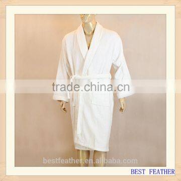 Comfortable 100% Cotton Bathrobe in White photo-3