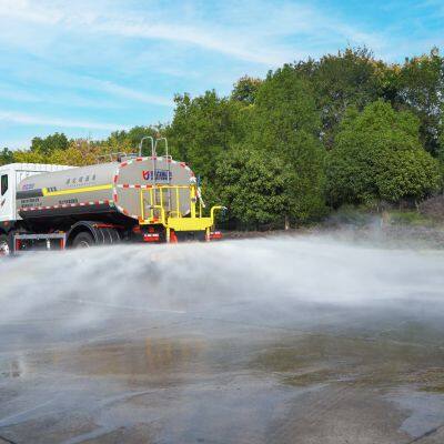 HOWO/Sinotruck 4X2 4X4 6X4 6X6 8X4 10m3 20m 30m3 Truck Mounted Spray Milk/Water Tanker Truck Price for Sale/Water Truck/Used/New