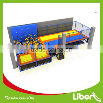 Small Shopping Mall Foam Pit Kids Jumping Beds, Rectangular Jumping Beds with Climbing Wall