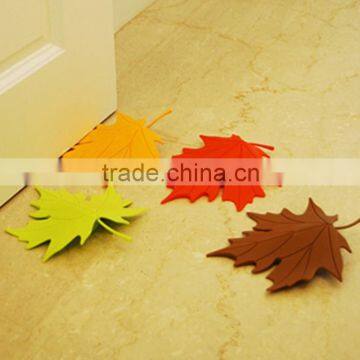 J177 The maple leaf shape cute creative door stopper types