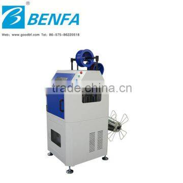 Convenient high degree of automation braking device hose automatic braiding machine