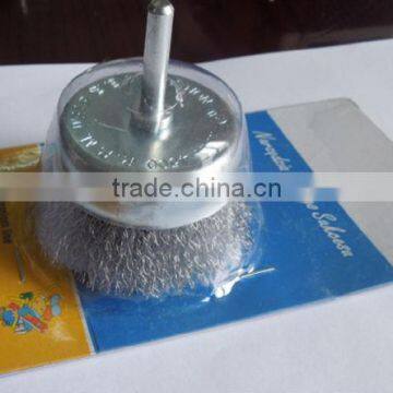 Cup brush with shaft, crimped wire