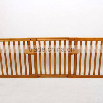 Professional Factory Top Quality 3 Panels Extended Wooden Pet Gate Dog Fence photo-2