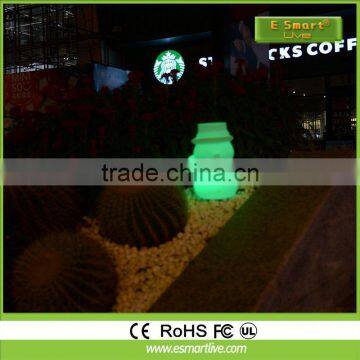 Led lights with artistic christmas snowman, Snowing Christmas Snowman Family with umbrella base with LED lights and tree