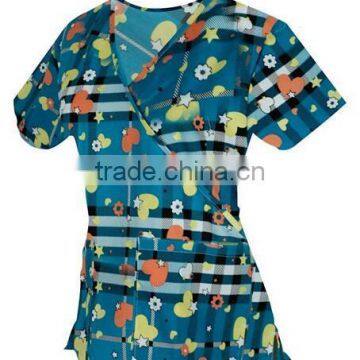 New Design Printed Mock Wrap Scrubs Wholesale of Y-Neck With Two Lower Pockets photo-2