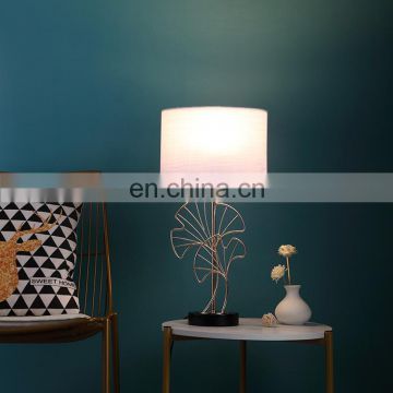 Western ginkgo leaf shape creative gold iron base unique table lamps for office home hotel