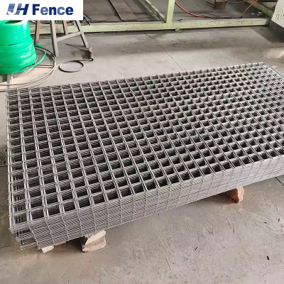 Galvanized Welded Fencing Net Iron Wire Mesh/ Welded Iron Wire Grid Chicken Wire Mesh Roll Sand Sieving Mesh photo-5