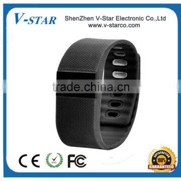 Factory cheap Blurtooth4.0 for Android/IOS Anti-lost Mobile Selftimer smart bracelet watch 2015