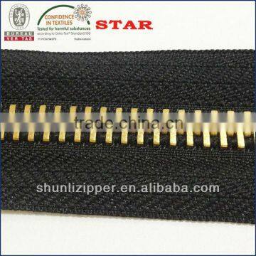 metal zipper chain