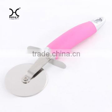 Pizza cutter with pink handle