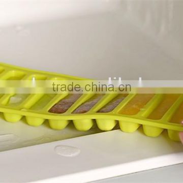 2015 New Design silicone custom ice cube tray