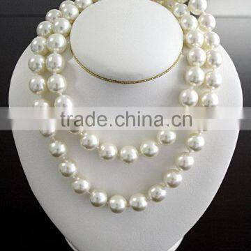 Designer classical irregular pearl necklace additive color