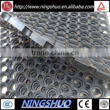 China factory of heavy duty durable anti slip rubber hole mat for grass