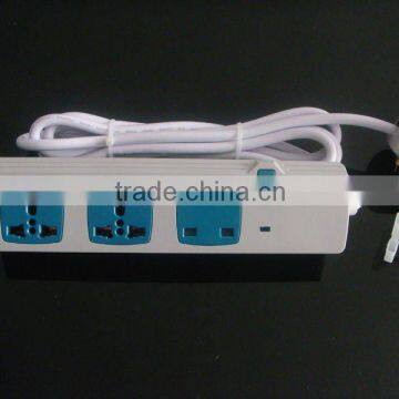 British 3gang universal extension socket