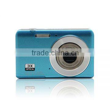 Digita camera 12mp with 2.7" TFT LCD screen and 4x optical zoom and 5x digital zoom