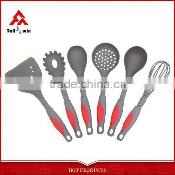 5 Piece Kitchen Utensils Tools Set Black Nylon 5Pc Set Includes Solid Spoon Slotted Spoon Slotted Turner Ladle & Masher With PP