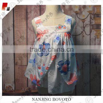 Simple and stylish cute little white dress, hand-painted flowers printed