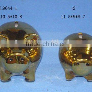 Ceramic pig money bank