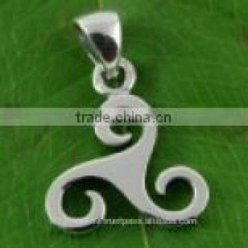 Small Silver Celtic Triskele Triple Spiral Pendant, pn127