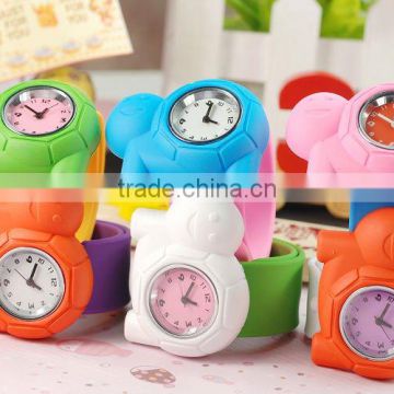 Tortoise-shaped hot sale cheap colorful silicon watches, papa watch, slap on watch