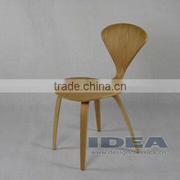 Replica Norman Cherner Side Chair - Oak in Natural Color