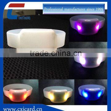 Wholesale remote controlled led wristband