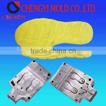 2014 china trail shoe sole molding manufacturers